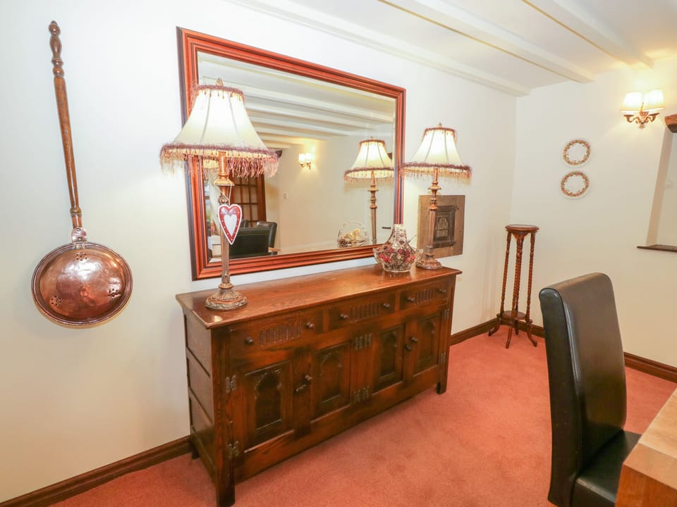 Cottage | Interior