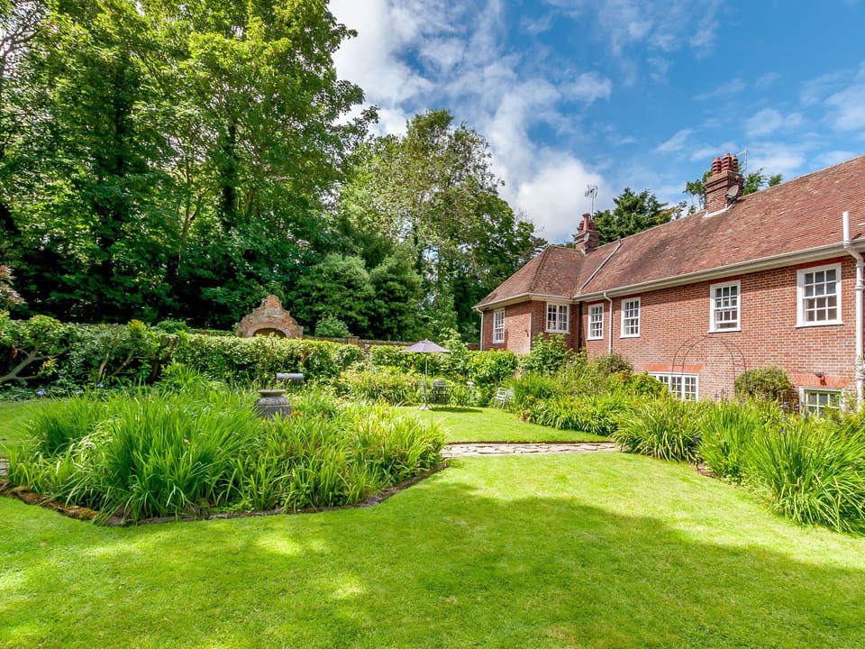 Cottage | Property grounds