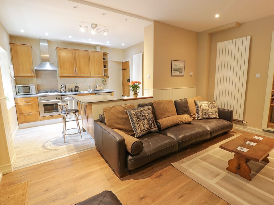 Cottage | Interior