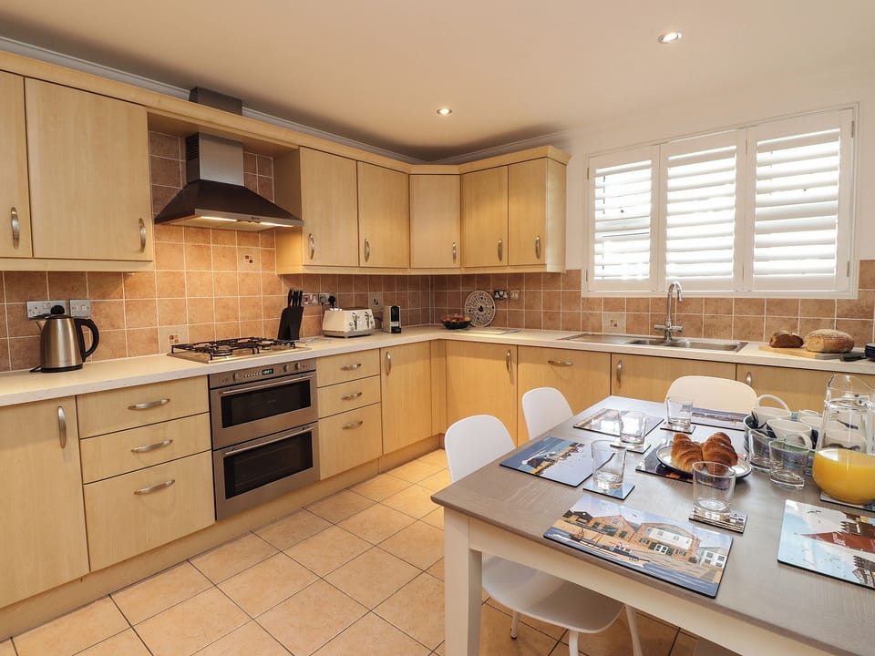Cottage | Interior