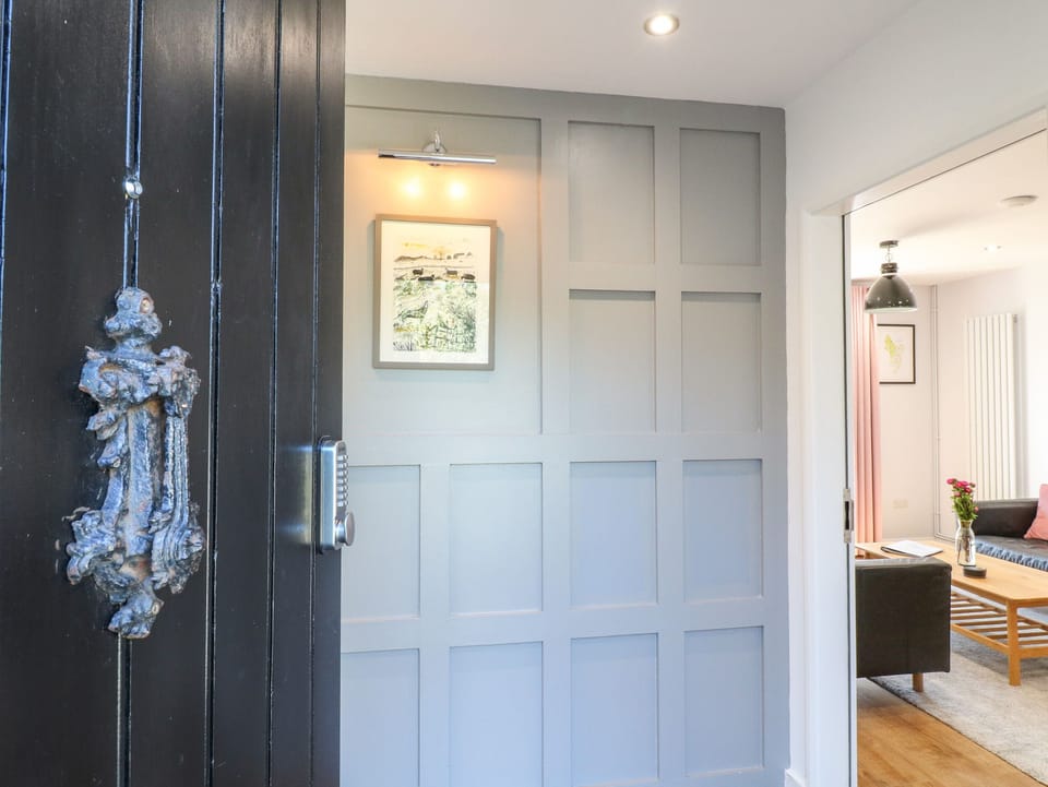 Cottage | 2 bedrooms, individually decorated, individually furnished, free WiFi