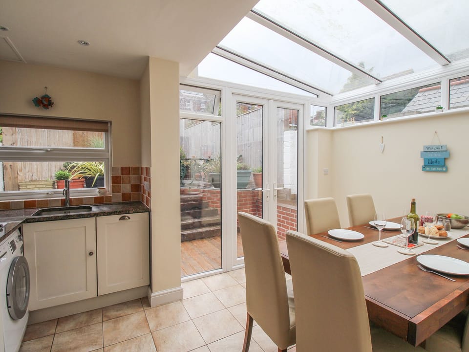 Cottage | Private kitchen | Fridge, microwave, dishwasher, cookware/dishes/utensils