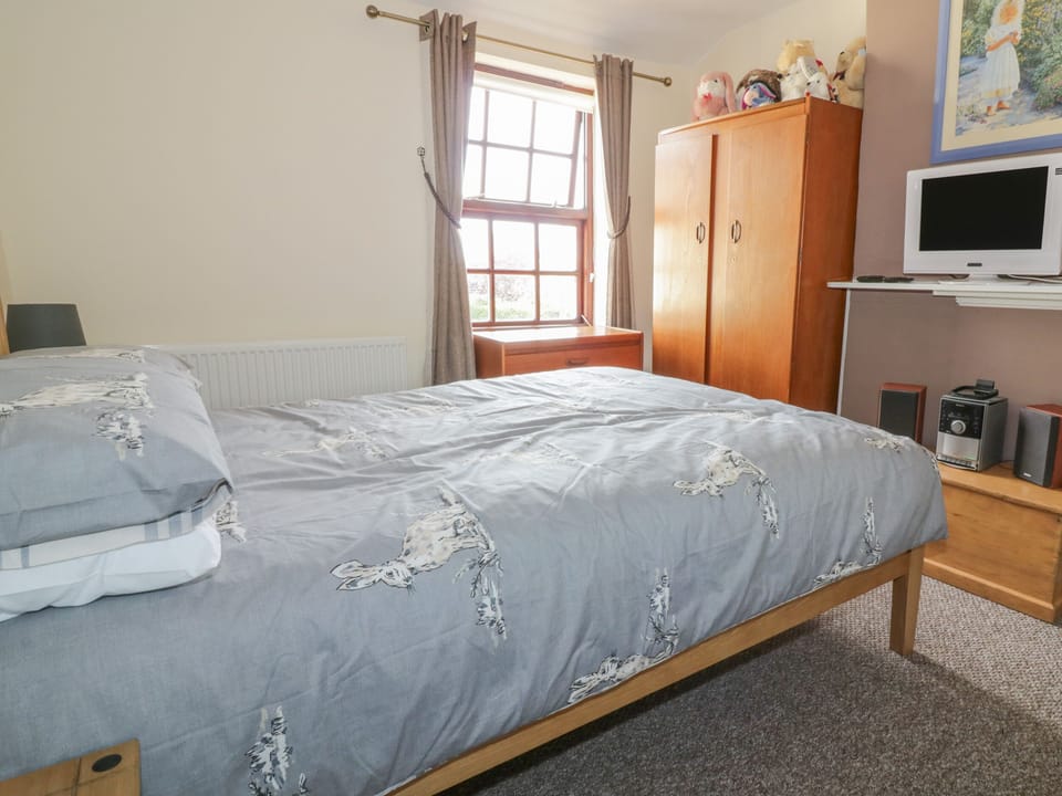 Cottage | 2 bedrooms, individually decorated, individually furnished, free WiFi
