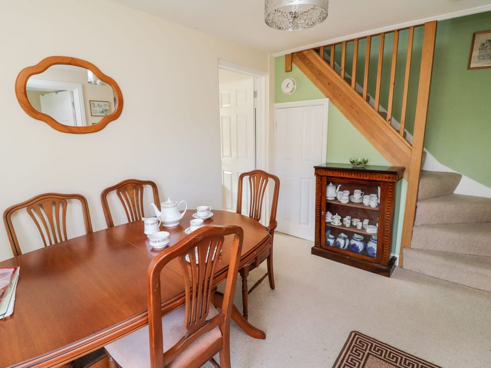 Cottage | Interior