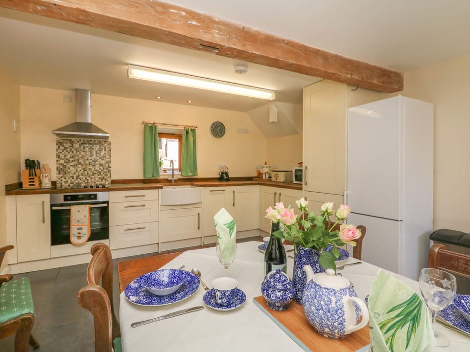 Cottage | Interior