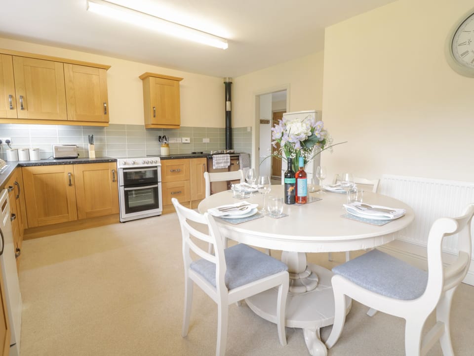 Cottage | Interior