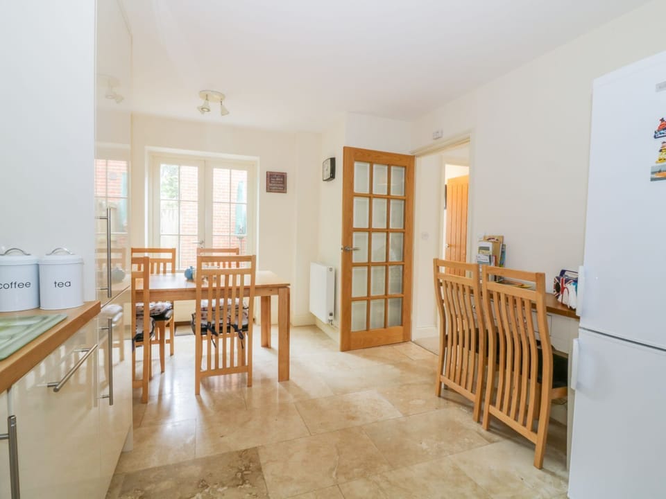 Cottage | Interior