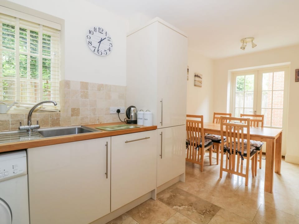 Cottage | Interior