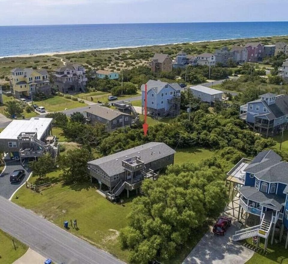 Close to Beach!