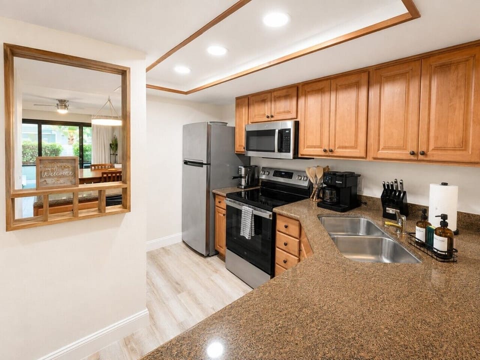 A fully equipped kitchen for easy vacation meals.
