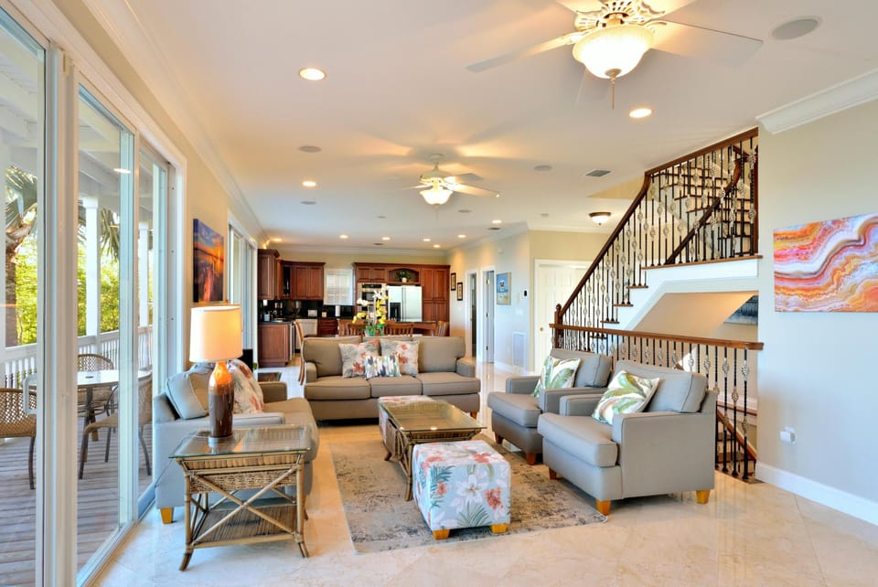 House, Multiple Beds (Southern Comfort) | Living area