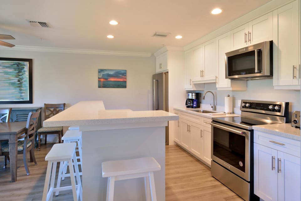 Condo, Multiple Beds (Middle Sunset) | Private kitchen
