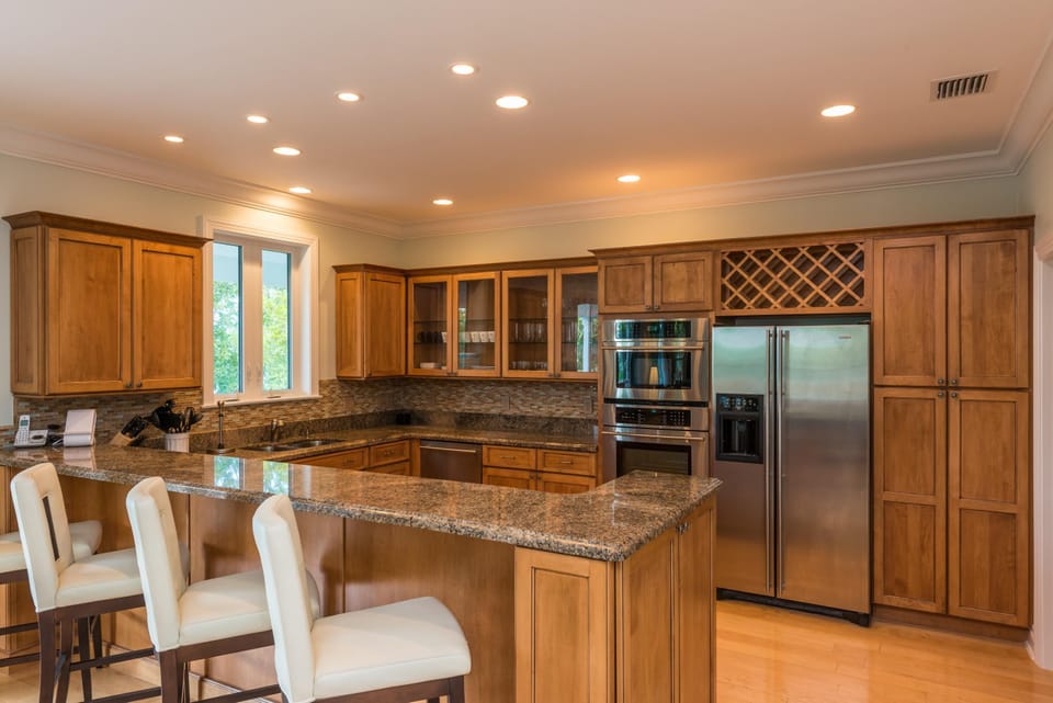 House, Multiple Beds (Paris Mango) | Private kitchen