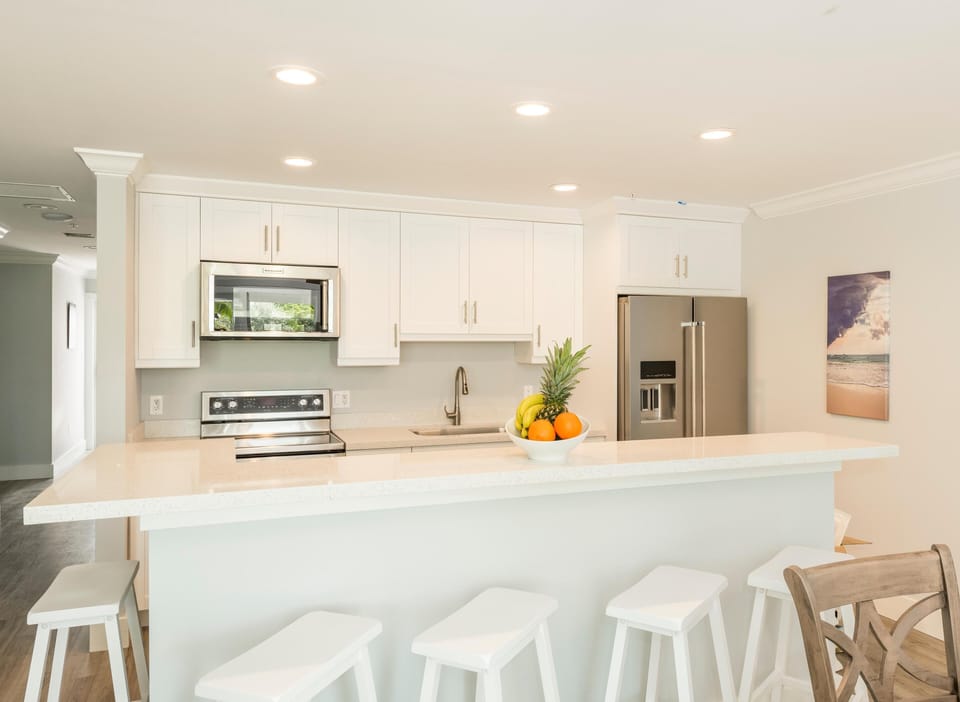 Condo, Multiple Beds (Upper Sunset North) | Private kitchen | Oven, toaster