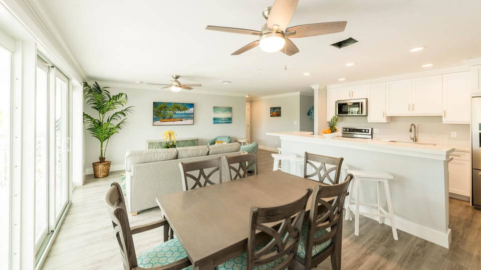 Condo, Multiple Beds (Upper Sunset North) | Private kitchen | Oven, toaster