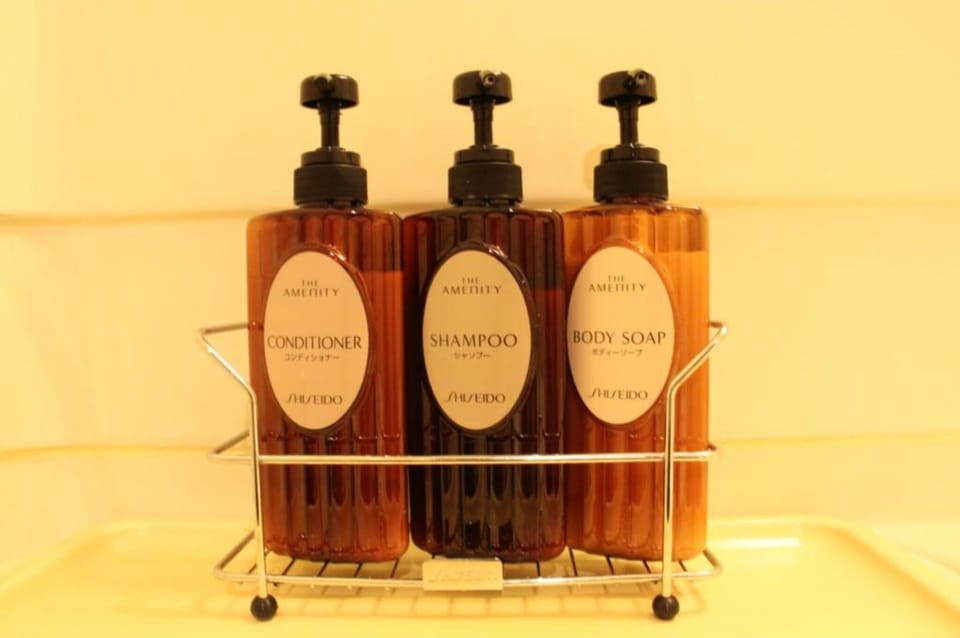Bathroom amenities