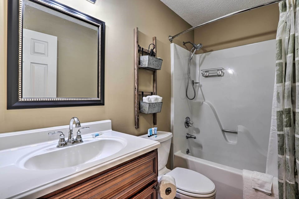 Full Bathroom