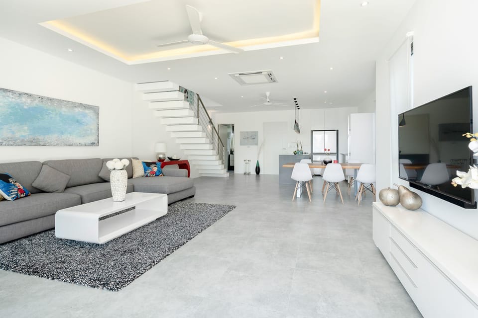 Luxury Villa | Living area | 55-inch Smart TV with digital channels, TV, Netflix