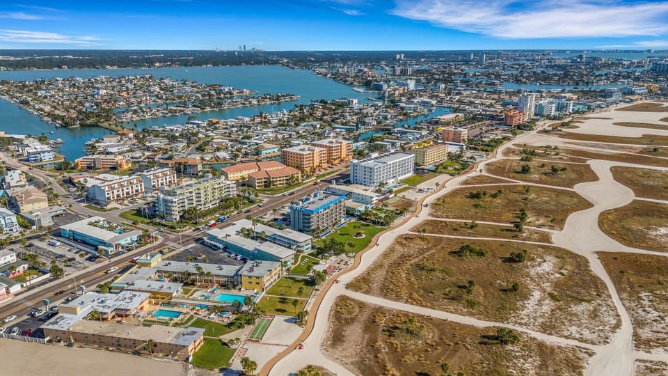 Walkable Location – Located directly on the Treasure Island Boardwalk near shops and dining.
