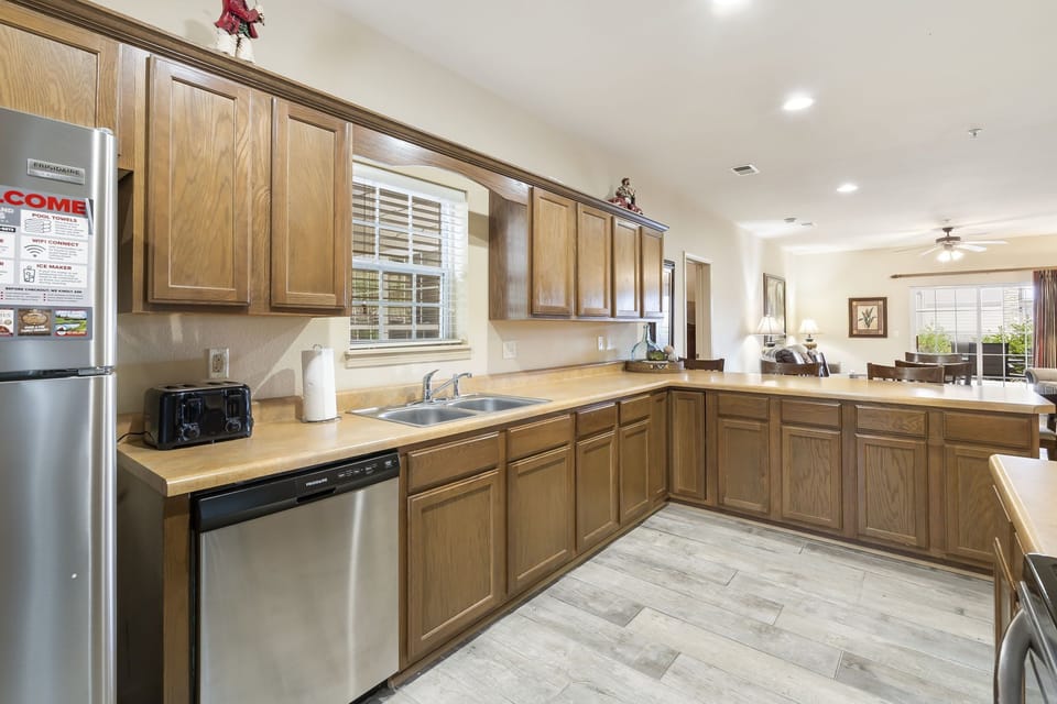 Full Kitchen