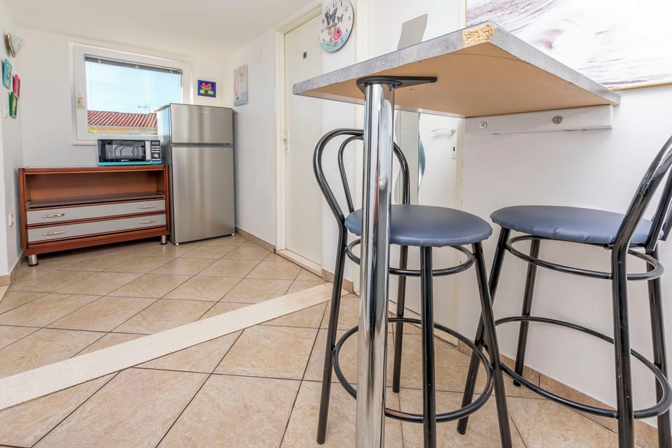 House | Dining