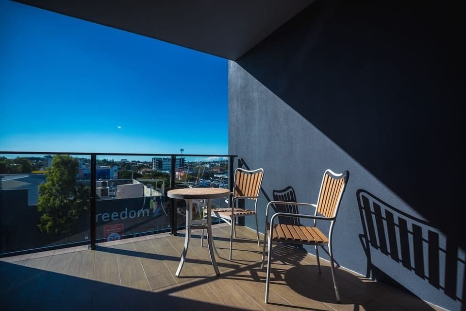 I.3BR2K2Sx05x09x18-1Stylish 3 bedroom apartment in Windsor, Brisbane