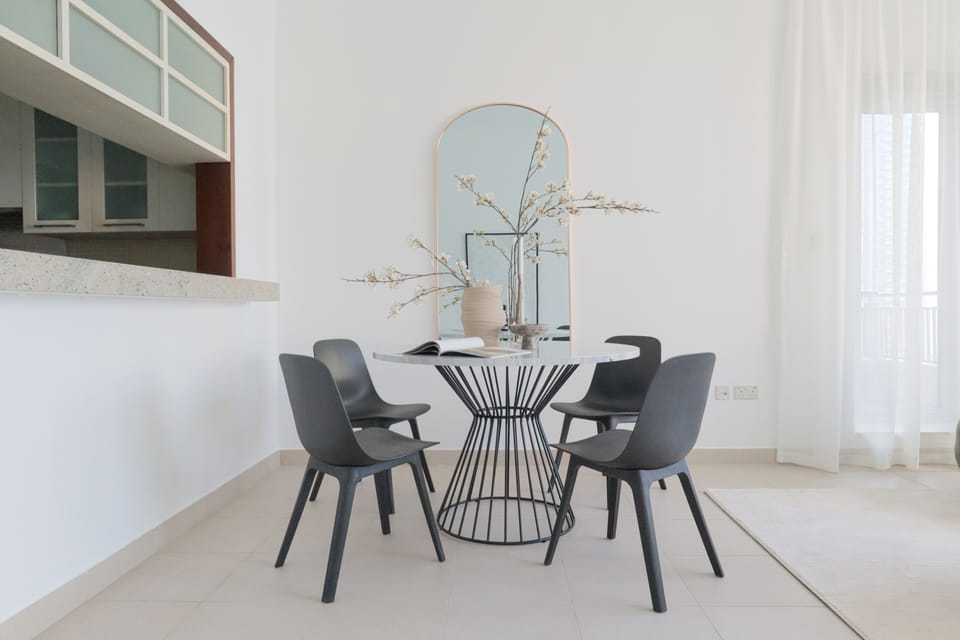 Tower 2 Deluxe Apartment | Dining room