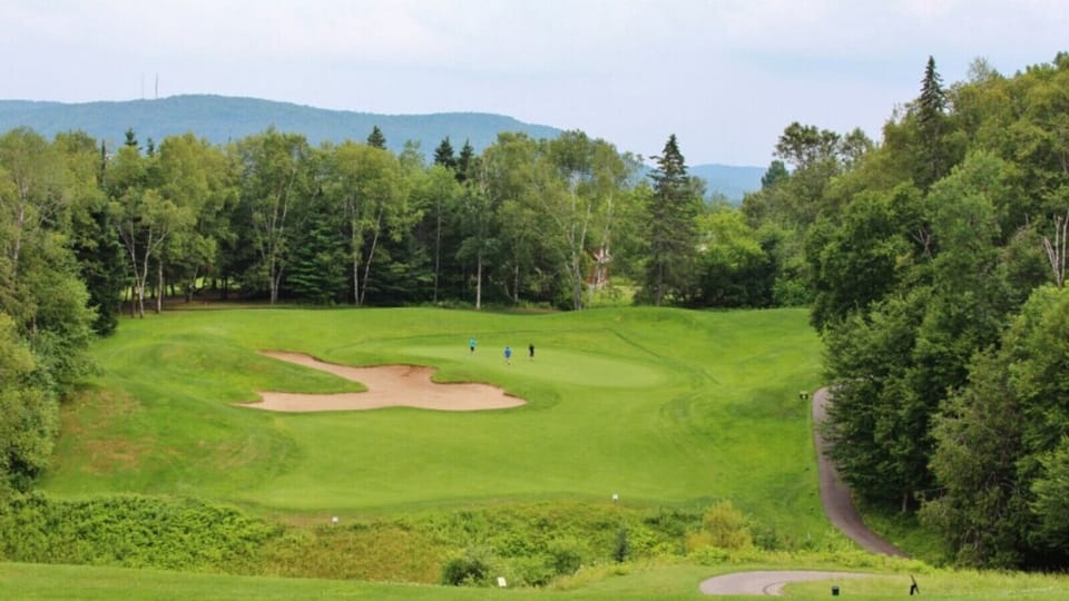 Awesome place! I would stay there again! Right by the golf course and close to the highway.