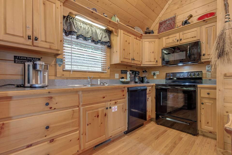 Studio (2 Bedrooms) | Property amenity