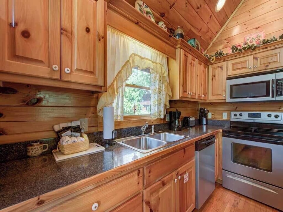 Studio (2 Bedrooms) | Property amenity