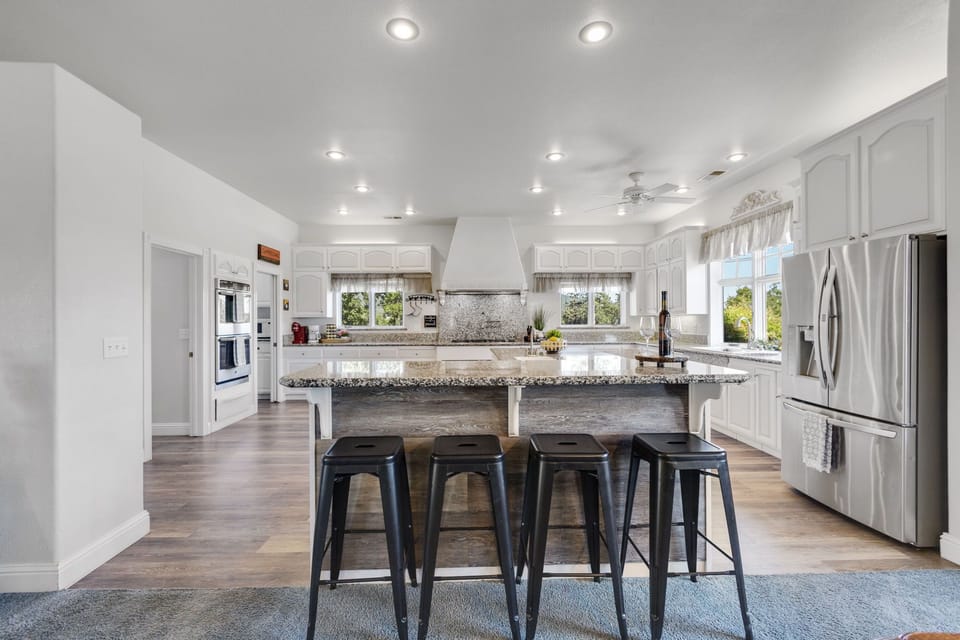 Large kitchen equipped with everything you need! You can even hire our chef!