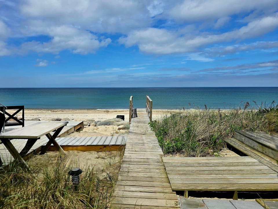 Cape Cod Bay at your finger(toe)tips!