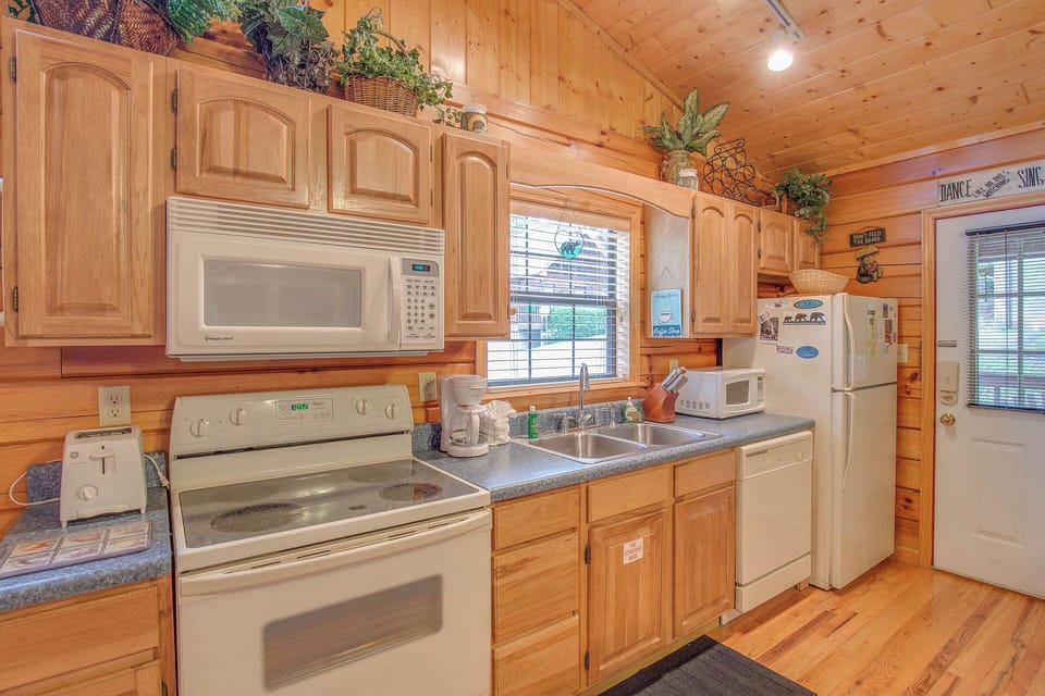 Studio (1 Bedroom) | Property amenity