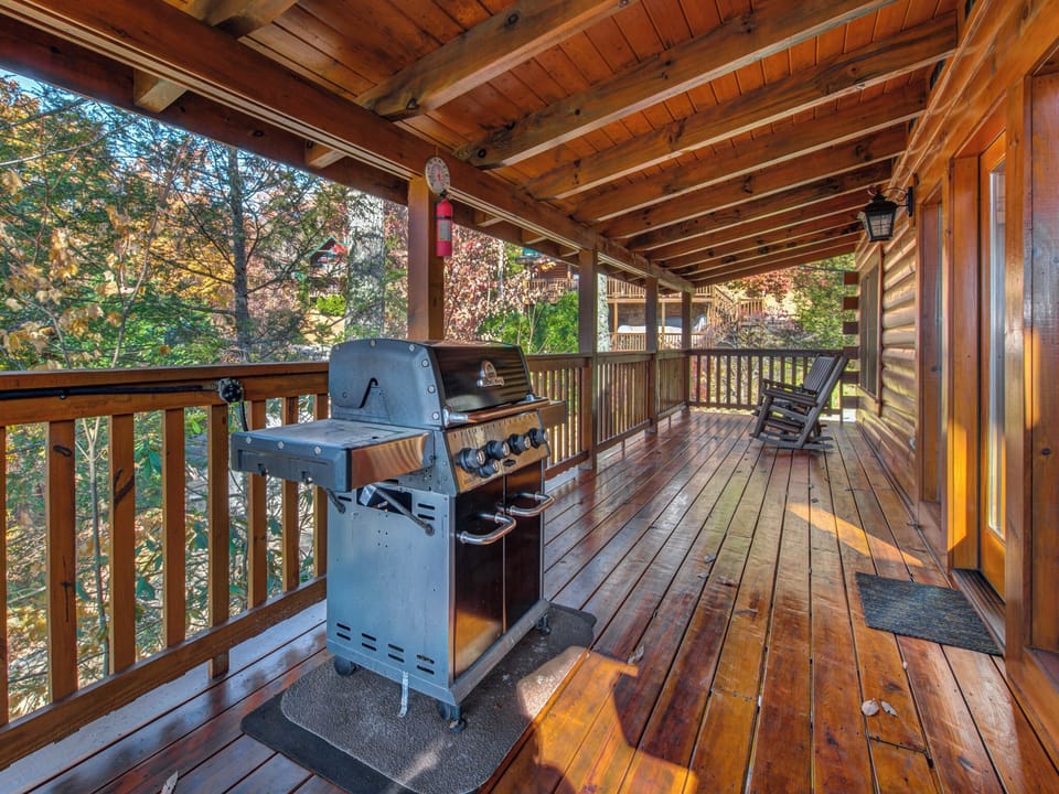 Studio (3 Bedrooms) | Property amenity