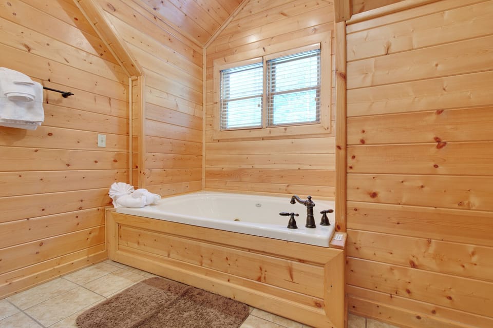 Changes in Latitude by Jackson Mountain Rentals Cabin in Pittman Center