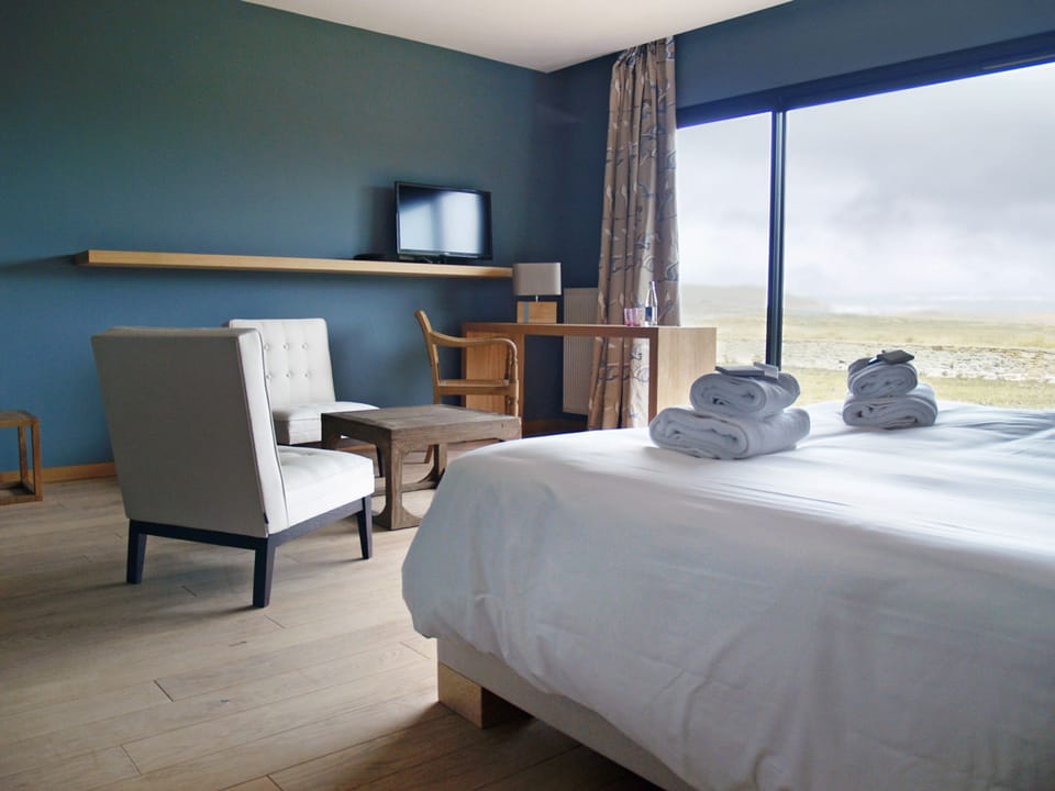 Double Room, Terrace, Sea View | Individually furnished, desk, blackout drapes, soundproofing