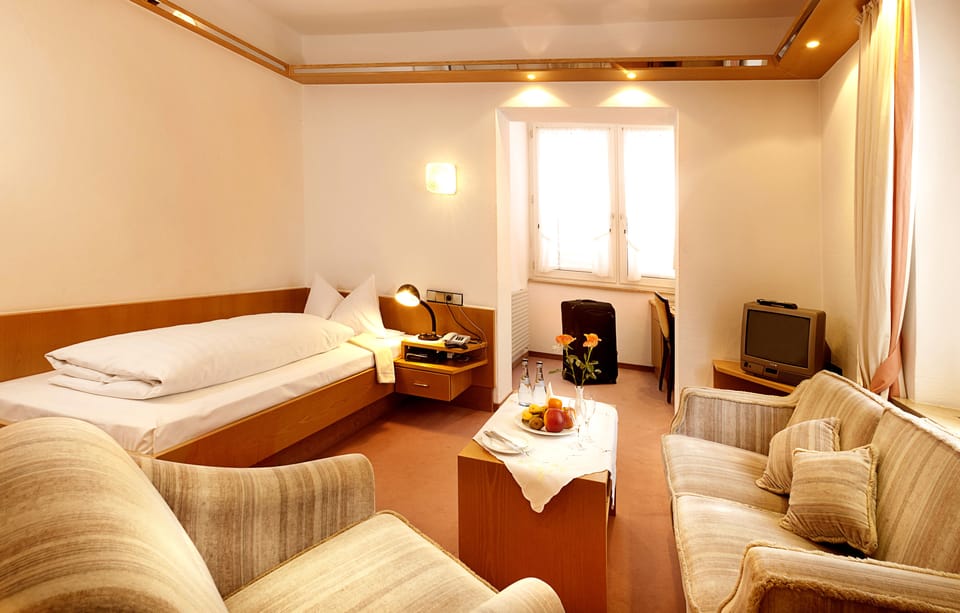 Standard Single Room | In-room safe, laptop workspace, WiFi (free), bed sheets