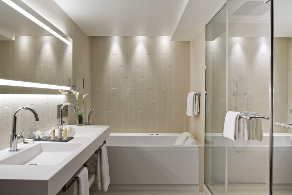 Presidential Suite, Multiple Beds | Bathroom | Designer toiletries, hair dryer, bathrobes, towels