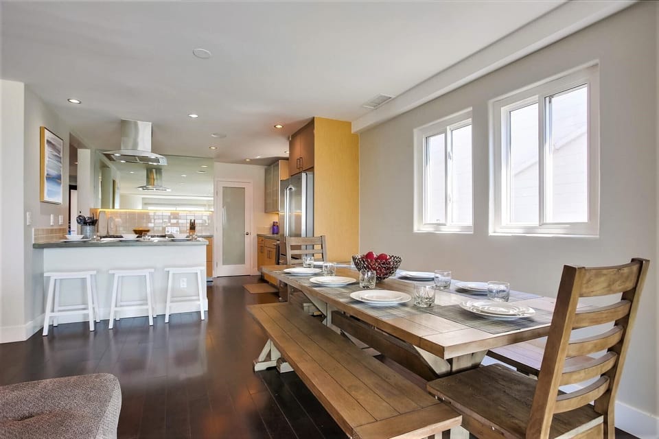 2nd level kitchen and dining