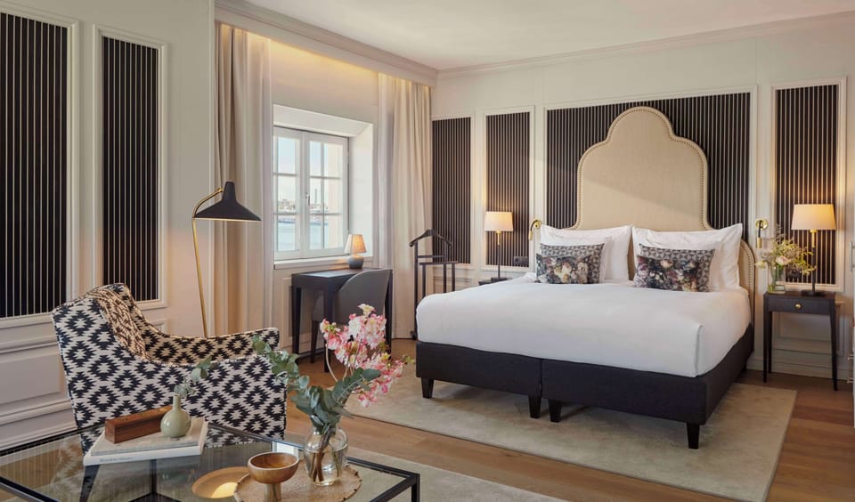 Suite, Sea View (Chapman) | Premium bedding, pillowtop beds, minibar, in-room safe