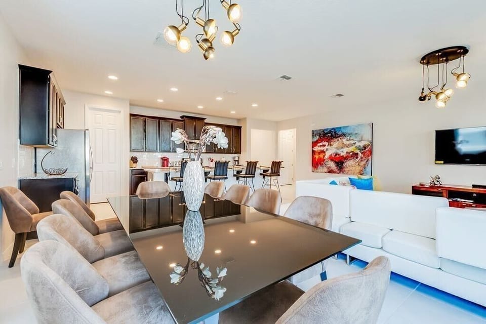 Lovely dining table with seating for 10
