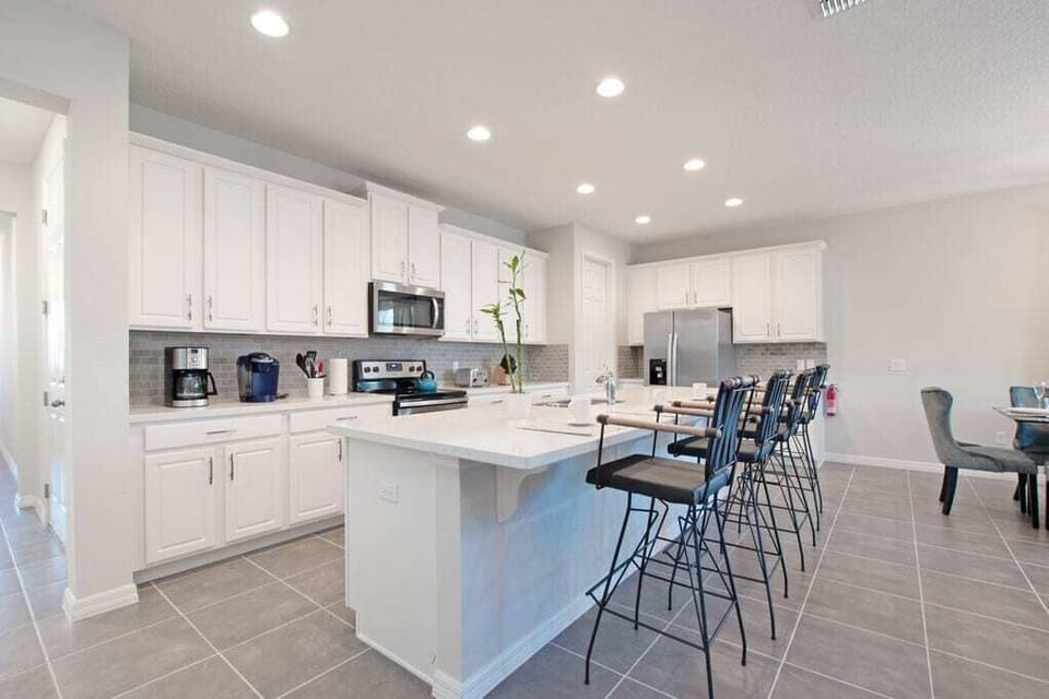 Excellent kitchen and large island with seating