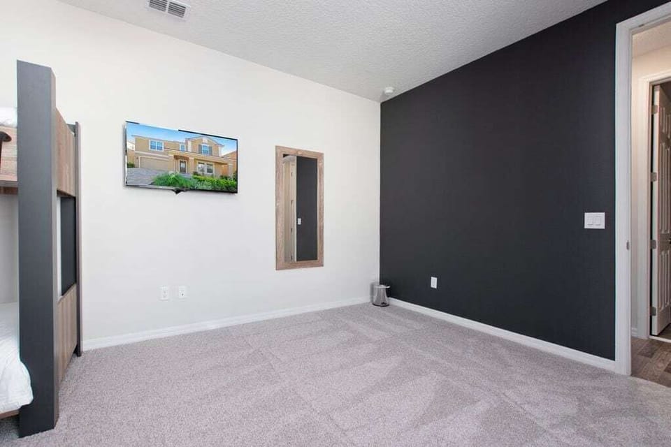 Excellent room with twin bunk beds and flat screen TV