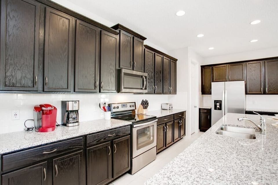 Perfect kitchen with countless amenities and large island