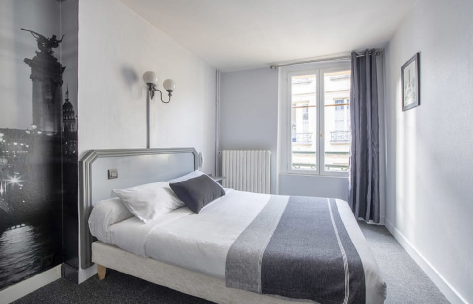 Studio | Desk, blackout drapes, free WiFi, bed sheets