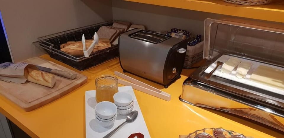 Daily continental breakfast for a fee