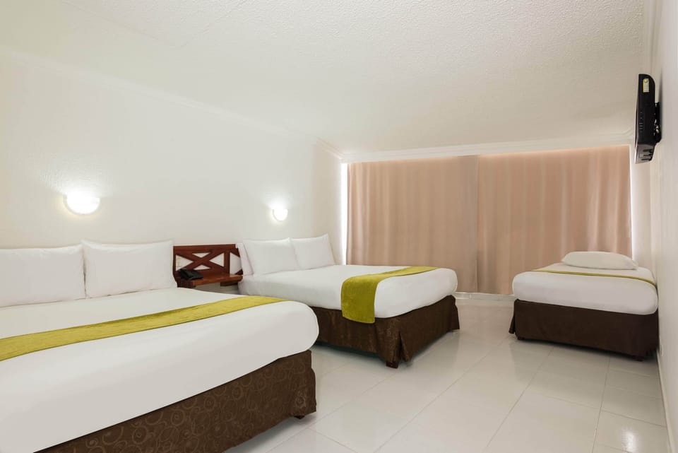 Minibar, in-room safe, bed sheets, wheelchair access