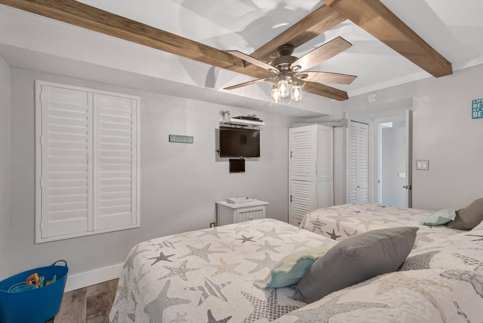 1st Guest Bedroom with 2 Full Size Beds