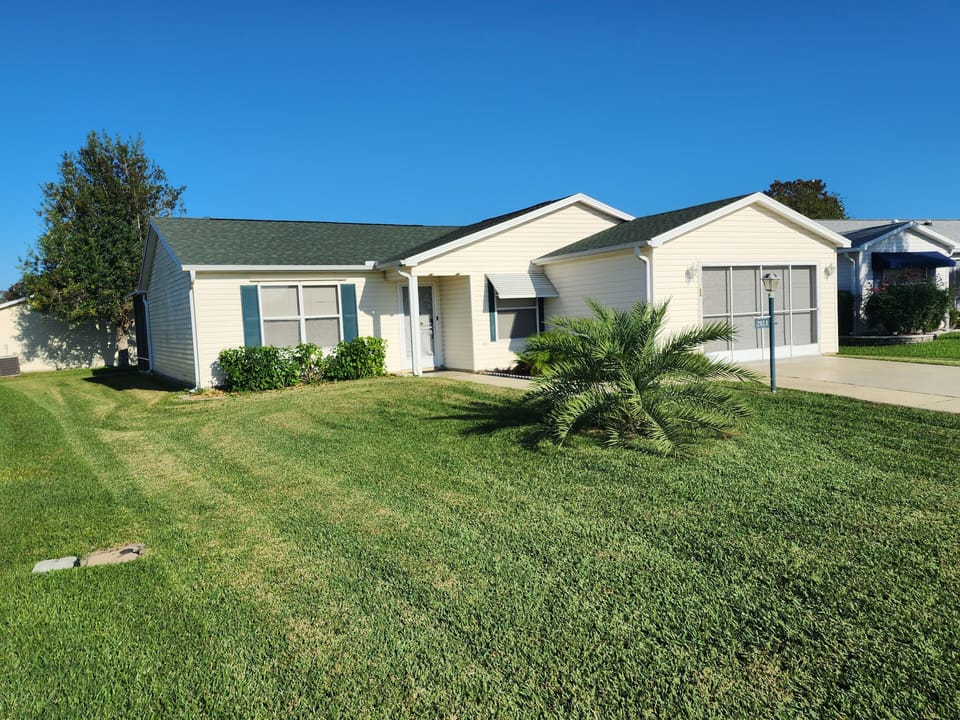 The house is in the Spanish Springs area convenient to shopping and sports.