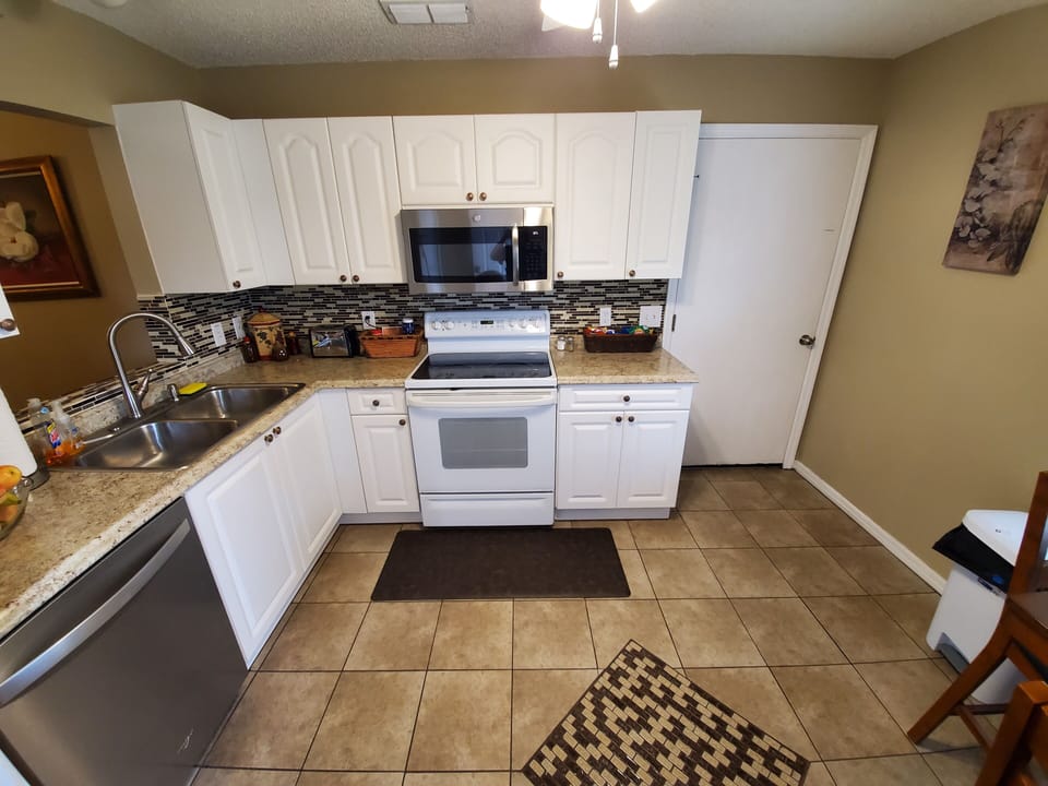 NEW KITCHEN 2